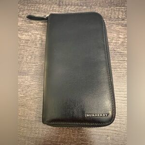 Burberry Black Leather wallet